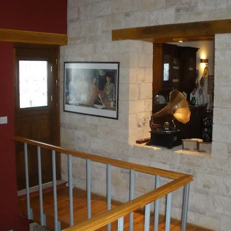Rotis Country house