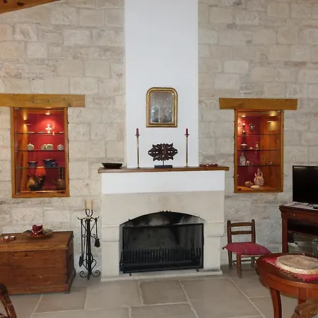 Rotis Country house